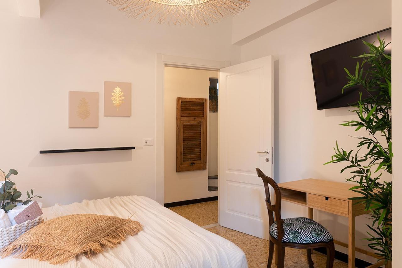 Ensemble Rooms Di Vayadu Alassio Zewnętrze zdjęcie