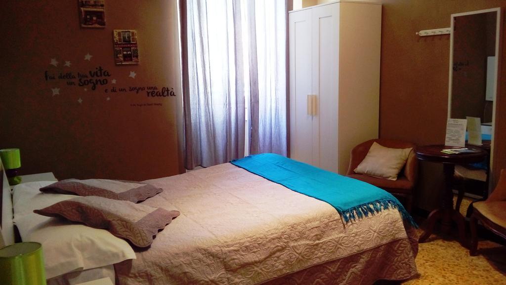 Ensemble Rooms Di Vayadu Alassio Zewnętrze zdjęcie