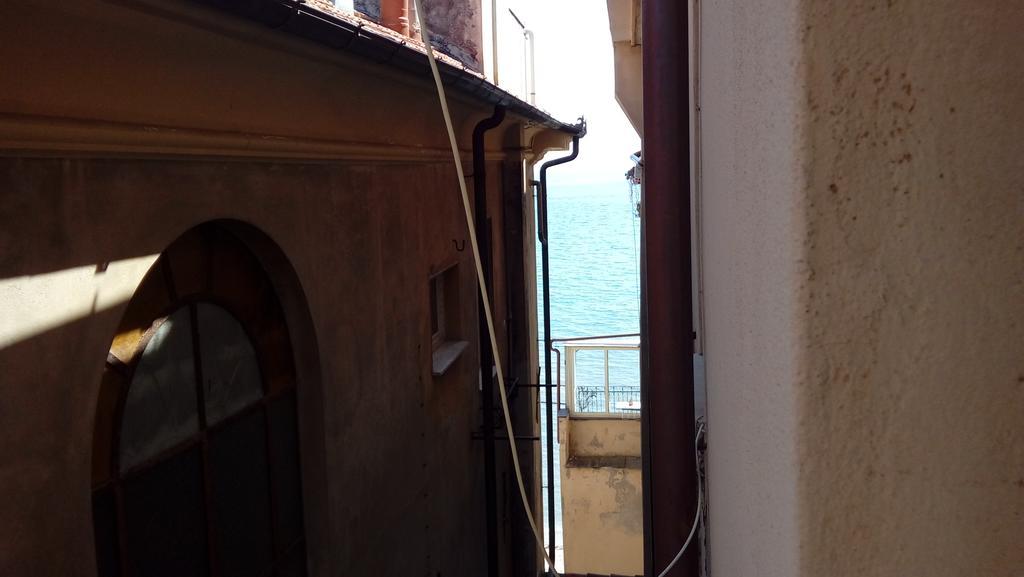 Ensemble Rooms Di Vayadu Alassio Zewnętrze zdjęcie