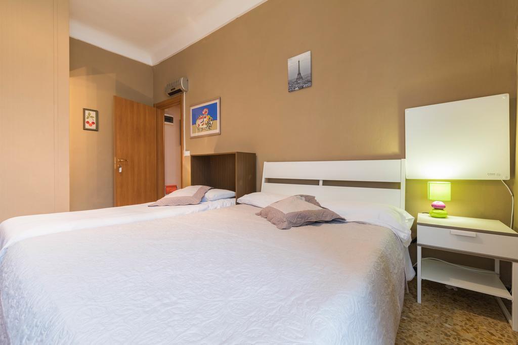 Ensemble Rooms Di Vayadu Alassio Zewnętrze zdjęcie
